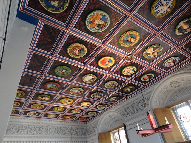 Picture of decorated ceiling