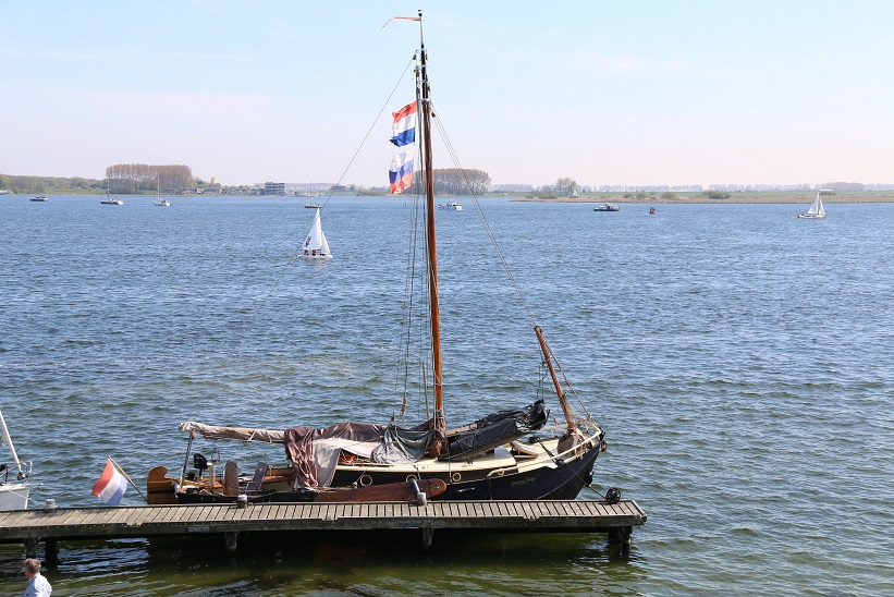 IMG 2979 An old-style sailing boat. This looks a lot like the boats carried on the 1th century merchantmen
