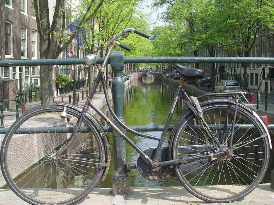 abandoned bike