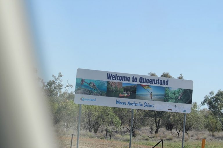 Qld border